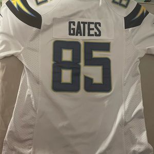 Woman’s gates jersey